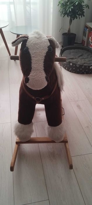 Duży koń na biegunach 4-8 lat Okazja!