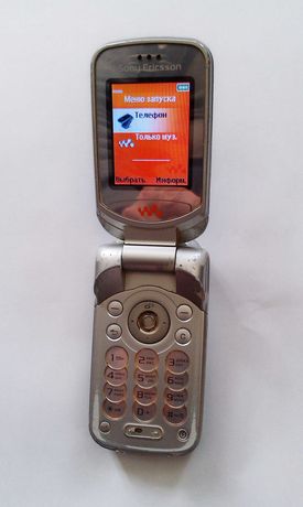 Ретро телефон Sony Ericsson W300i
