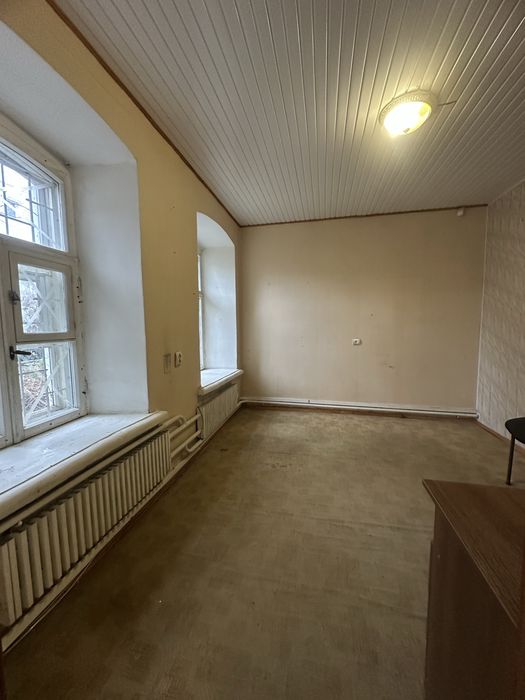 Здам приміщення 73 кв.м., 1 поверх, Центр, вул. Кооперативна