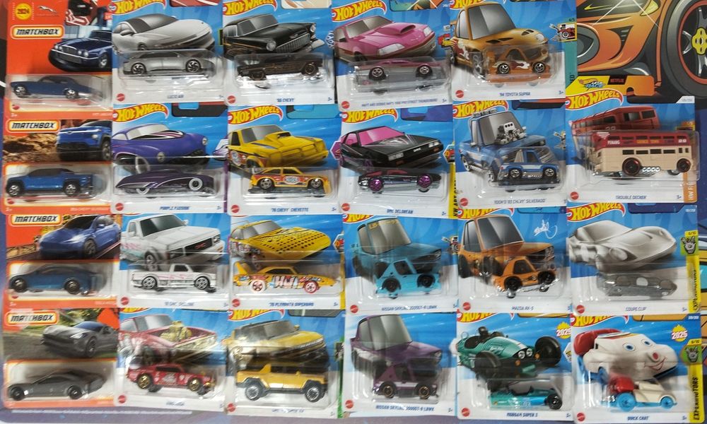 Carrinhos hot wheels 2€