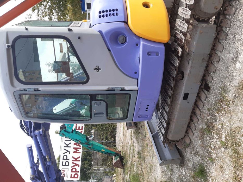 Екскаватор гусеничний Hitachi EX55UR-3
