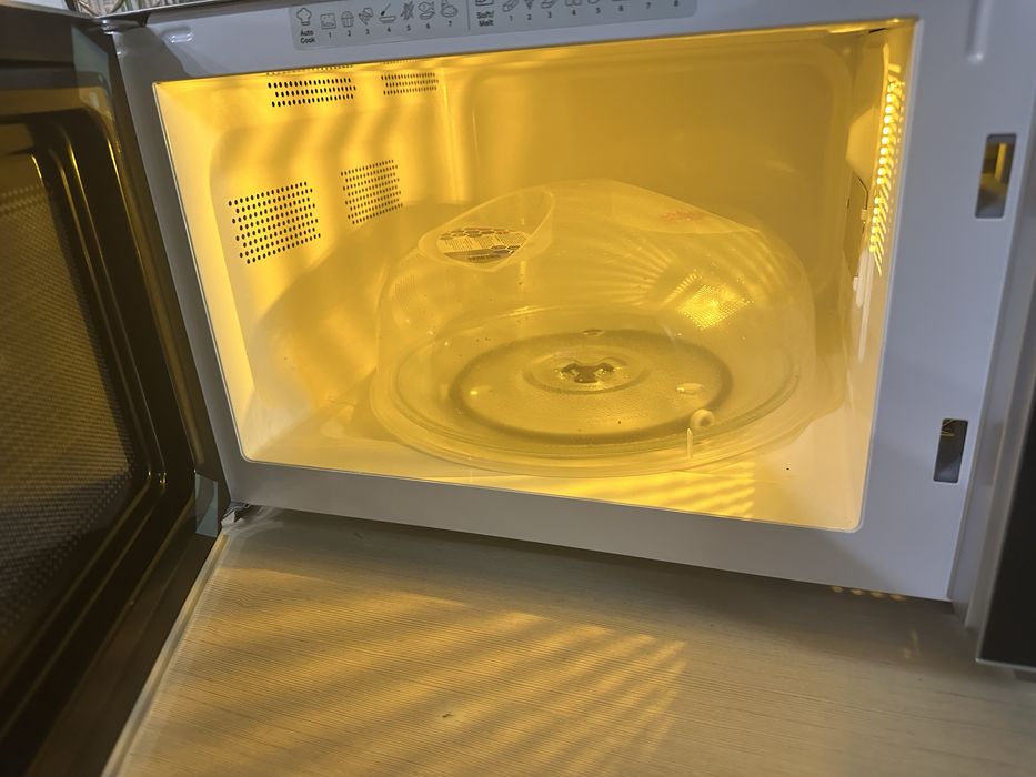 Микроволновка WHIRPOOL