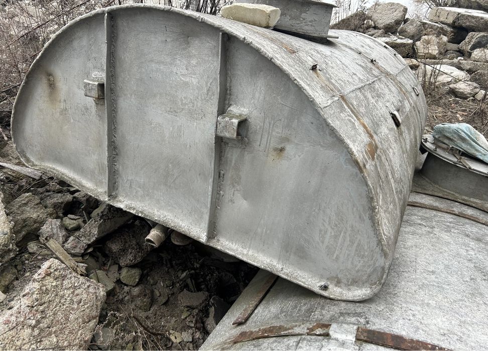 Продам  алюминиевую бочку.