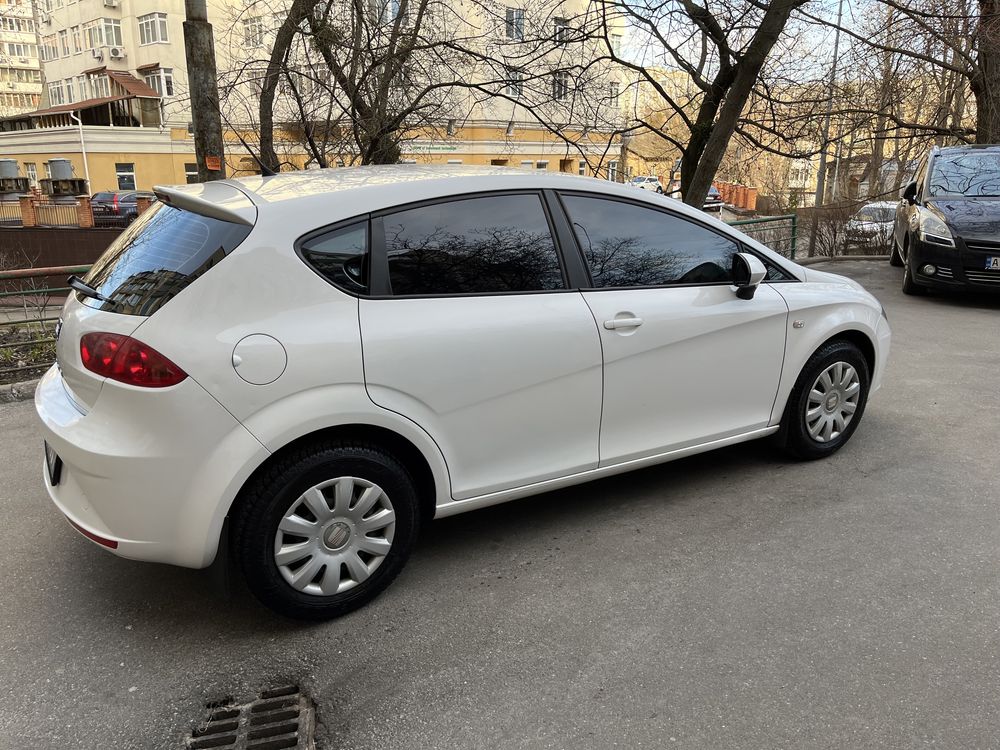 Seat Leon 2011, 1.4 бензин