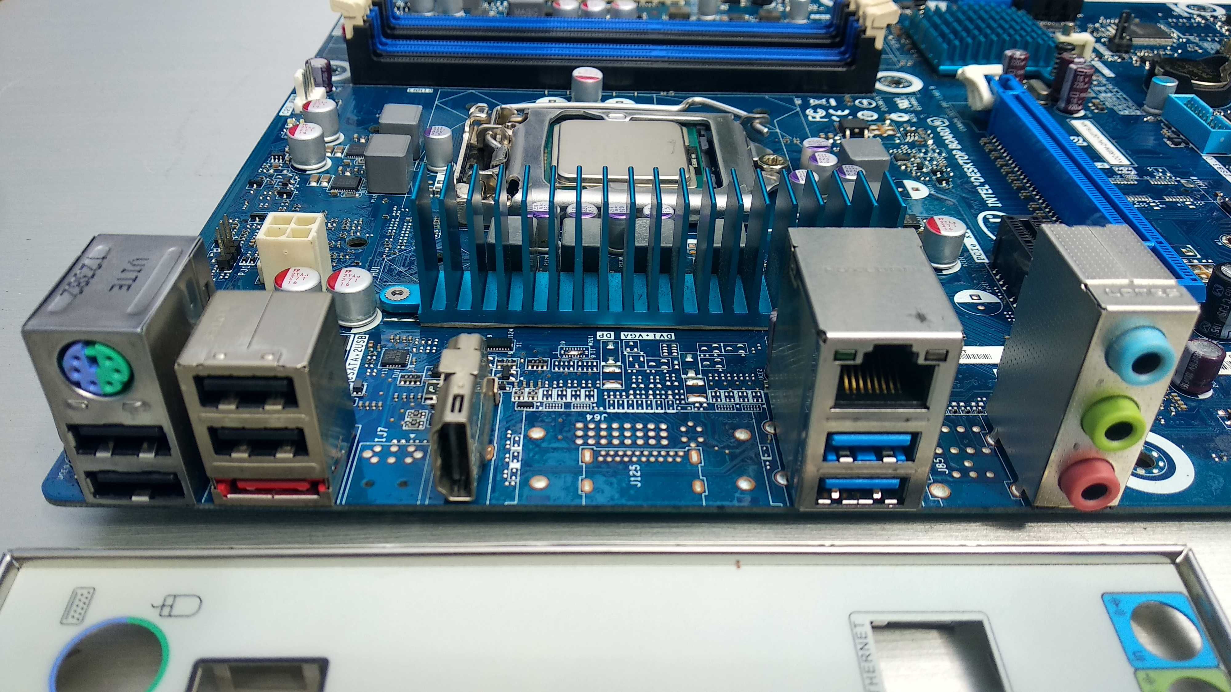 Intel DZ77SL + Intel i5-3570K 3,4GHz (Socket 1155) Гарантия 1 год