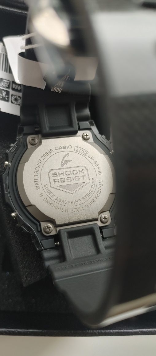 Casio G-Shock GW-S5600. Годинник з карбону й титану.