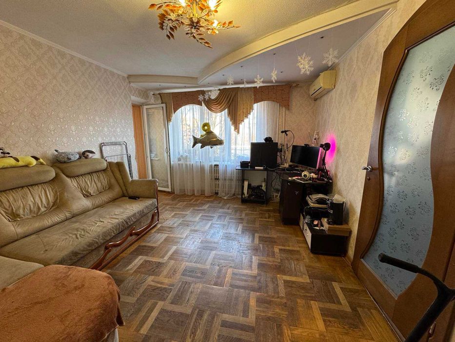 Продам 2 комнатную квартиру на Левобережном-1 (р-н Березинки)