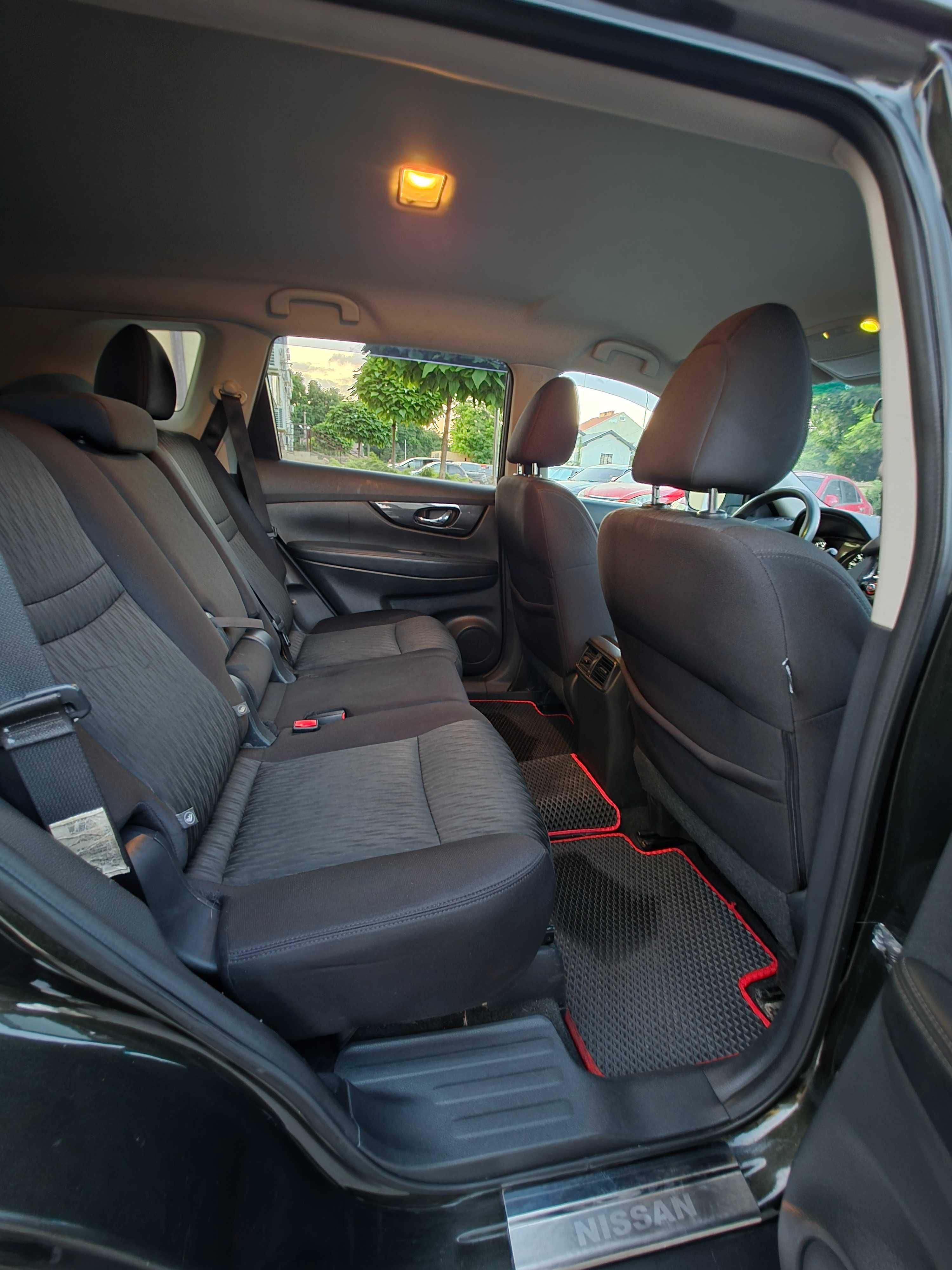 Nissan Rogue 2017, 2.5л передний привод