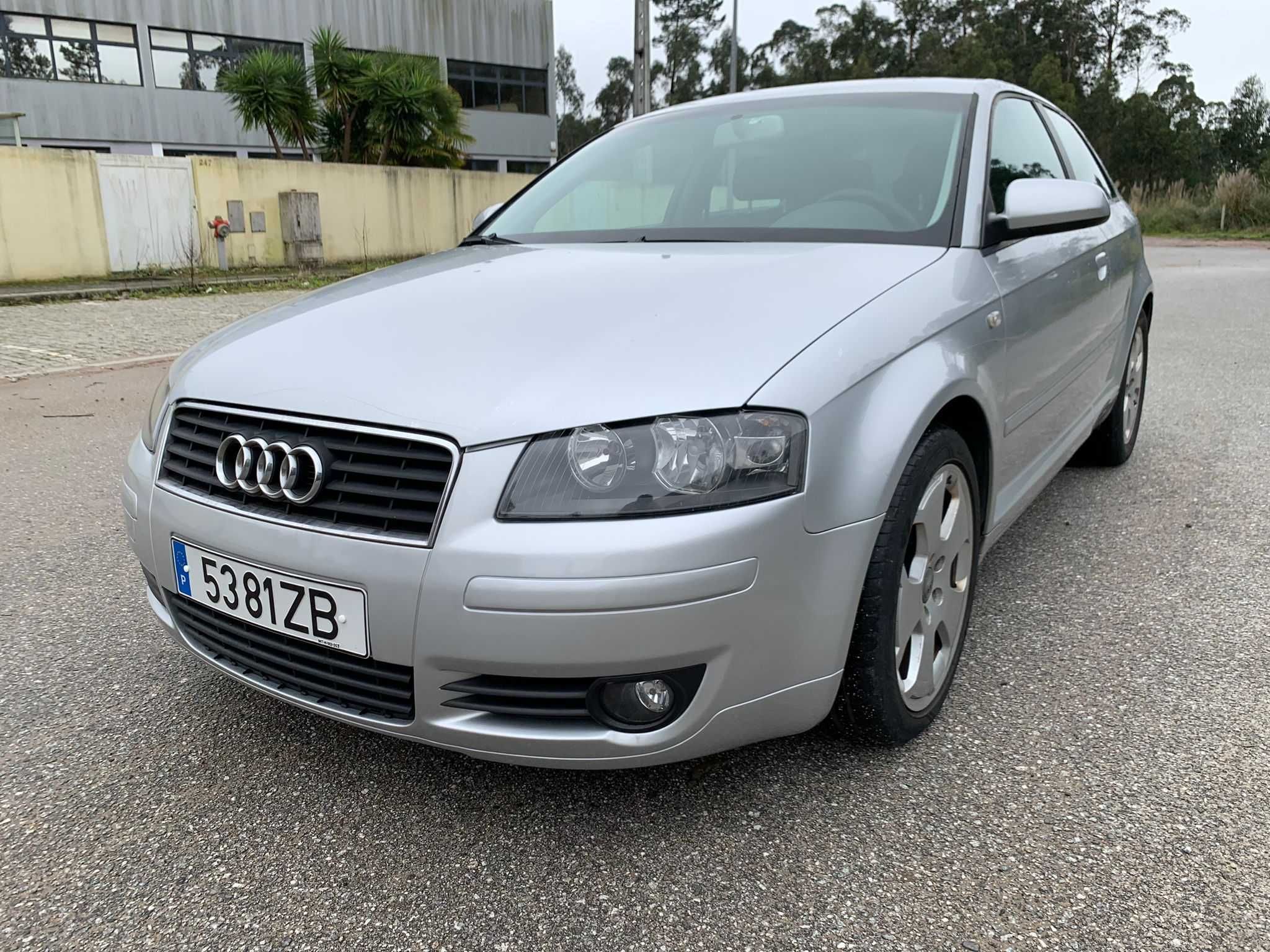 Audi A3 2.0TDI 140cv PD nacional - EXCELENTE Estado