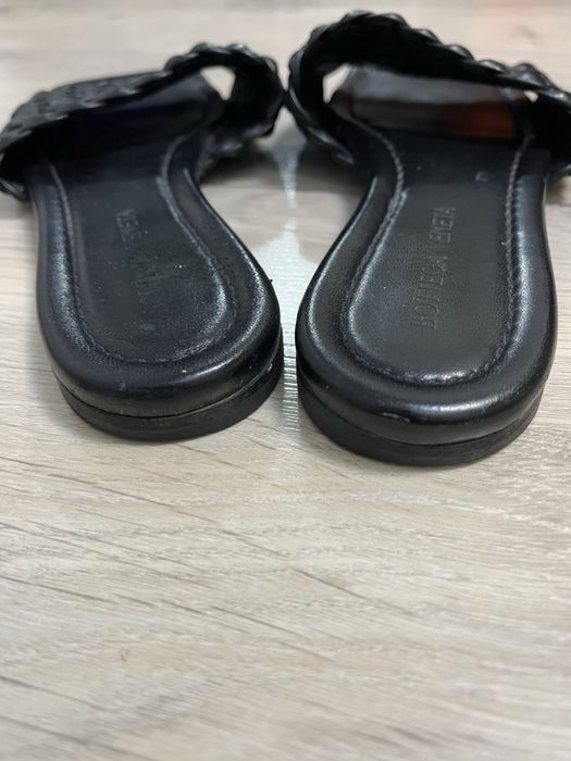 Bottega Veneta шльопки оригінал шкіра