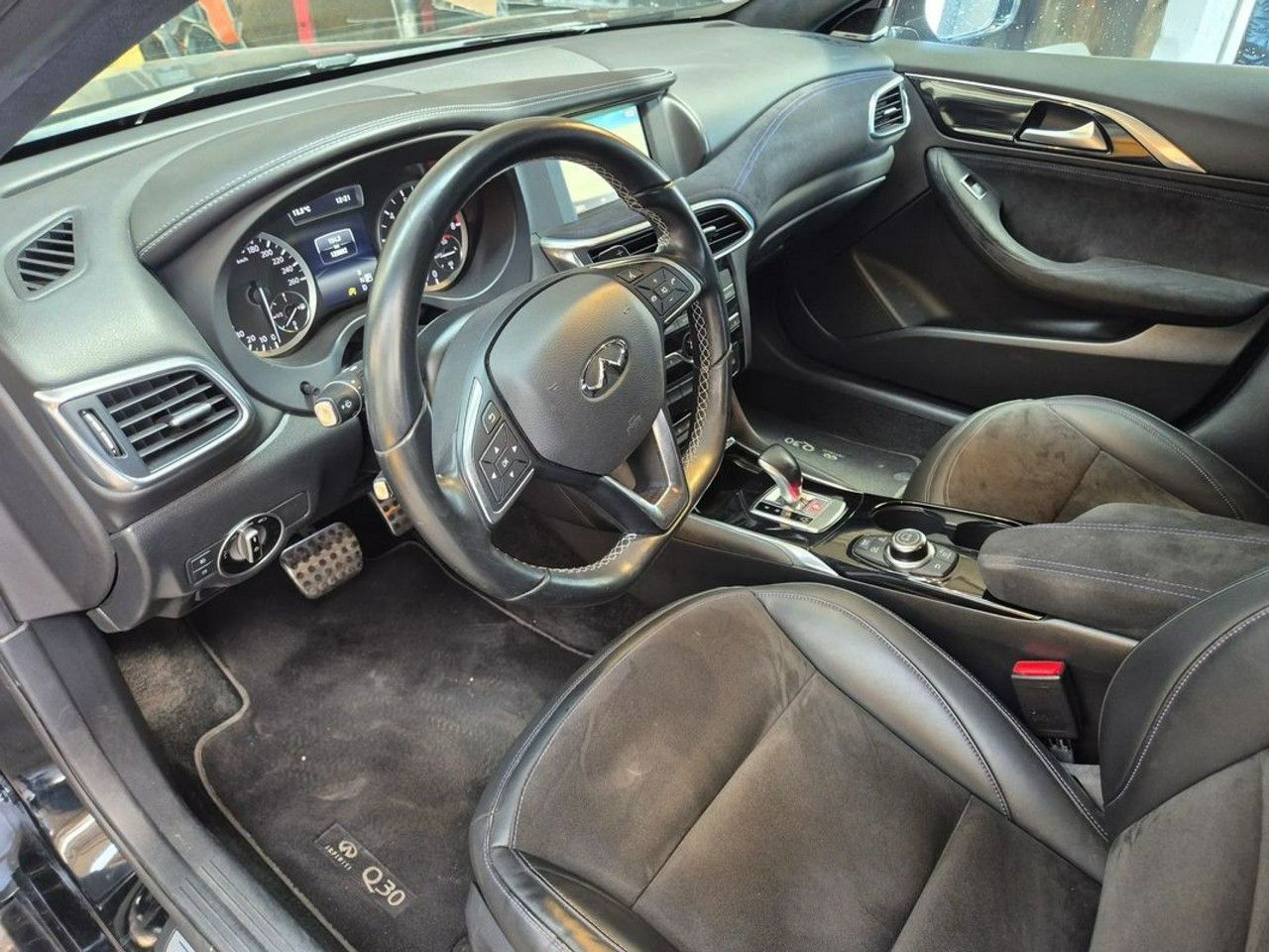 Infiniti QX30 2,0t QX30S AWD 211KM