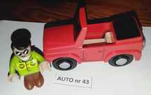 autko nr 43 auto czerwone tory kolejka drewniana garaż miasto