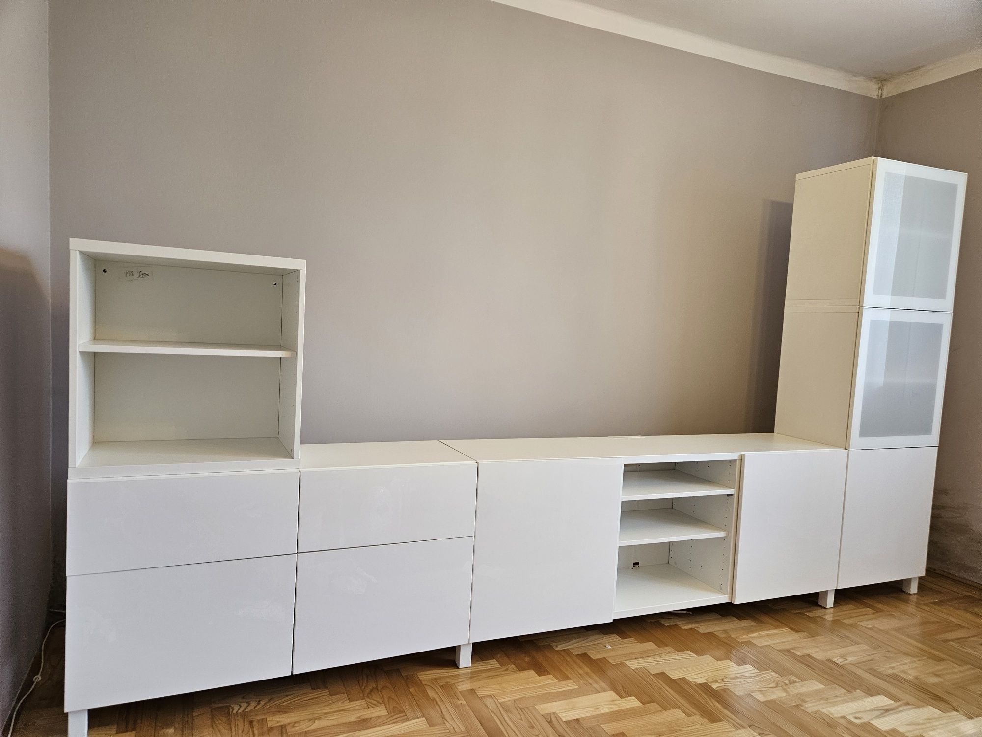 Sprzedam komplet mebli ikea besta