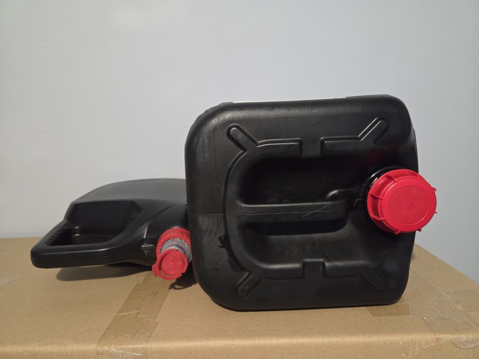 Kanister beczka bańka bańki zbiornik 20l  paliwo olej 5l oleje ropa