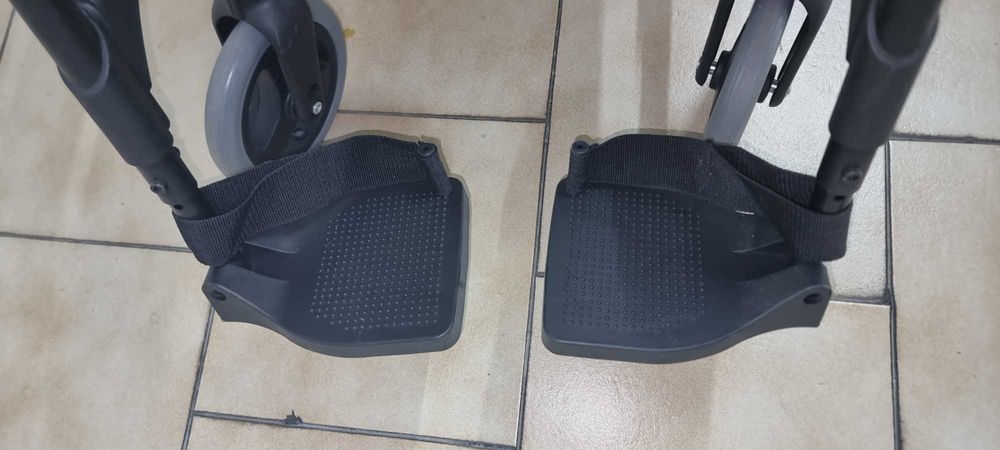 Cadeira de Rodas Breezy Premium