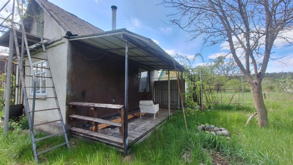 Продається дачний будинок в с. Ташки кооператив ,, Сад '', є світло.