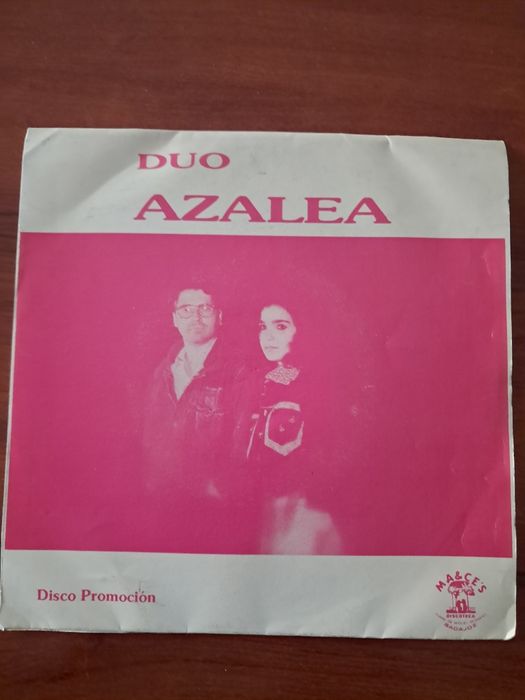 4 singles músical estrangeira