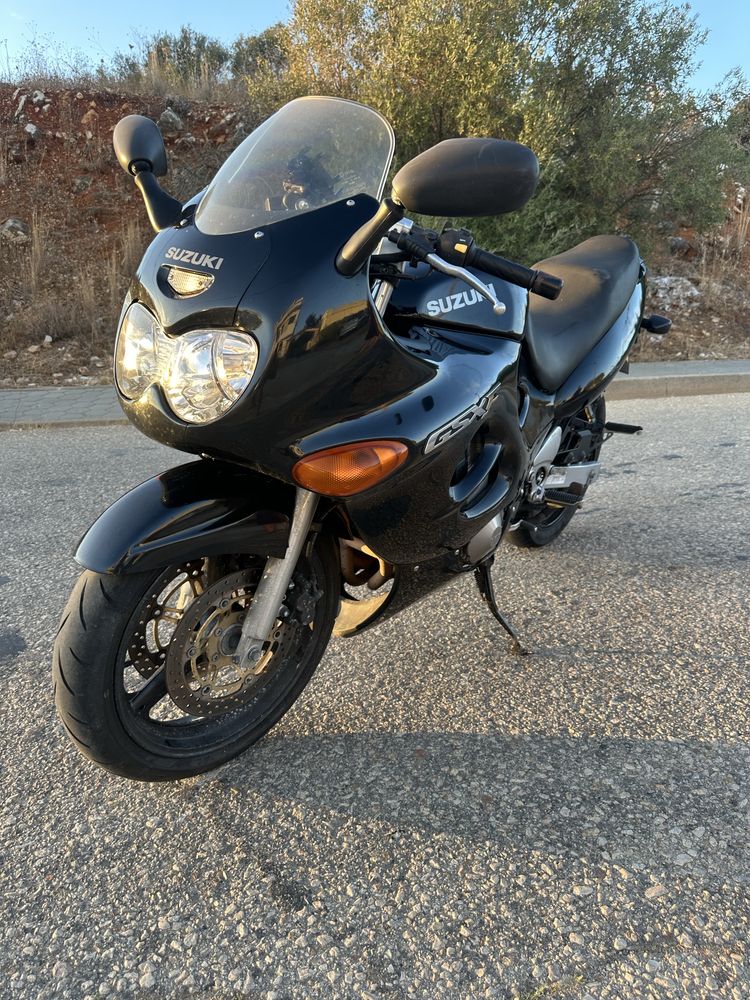 Suzuki gsx750f usada