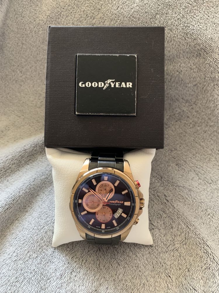 Продам часы Goodyear