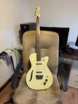 Danelectro Baritone Dolphin Headstock (Nova)