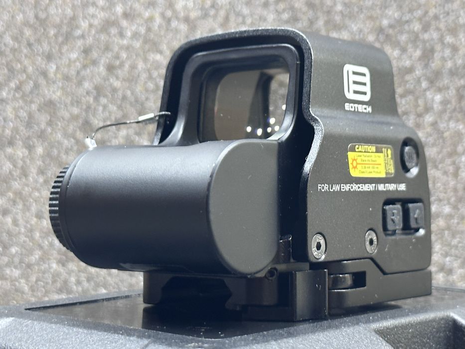 Коллиматорный прицел Eotech EXPS на АК