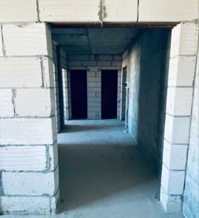 Видова 2-кв-ра в елітній новобудові. Центр. Панорама на річку.