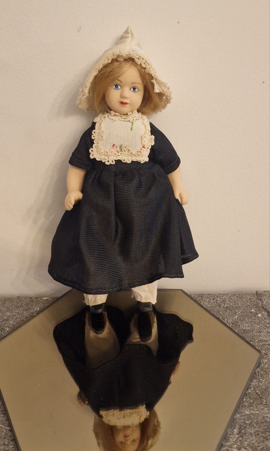 Bonecas de porcelana