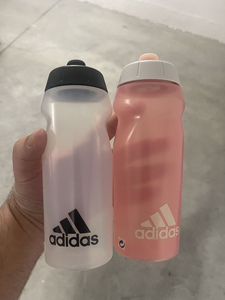 Duas garrafas adidas