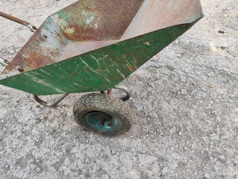 Продам тачку для саду