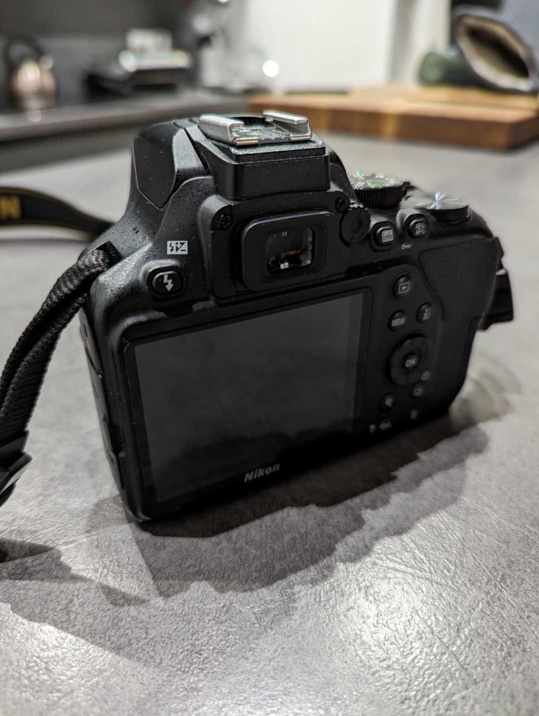 Nikon D3500 body + pokrowiec/torba