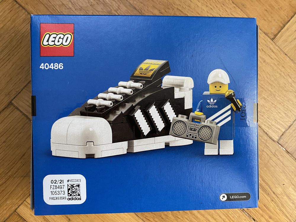 Lego 40486 mini but Adidas Superstar