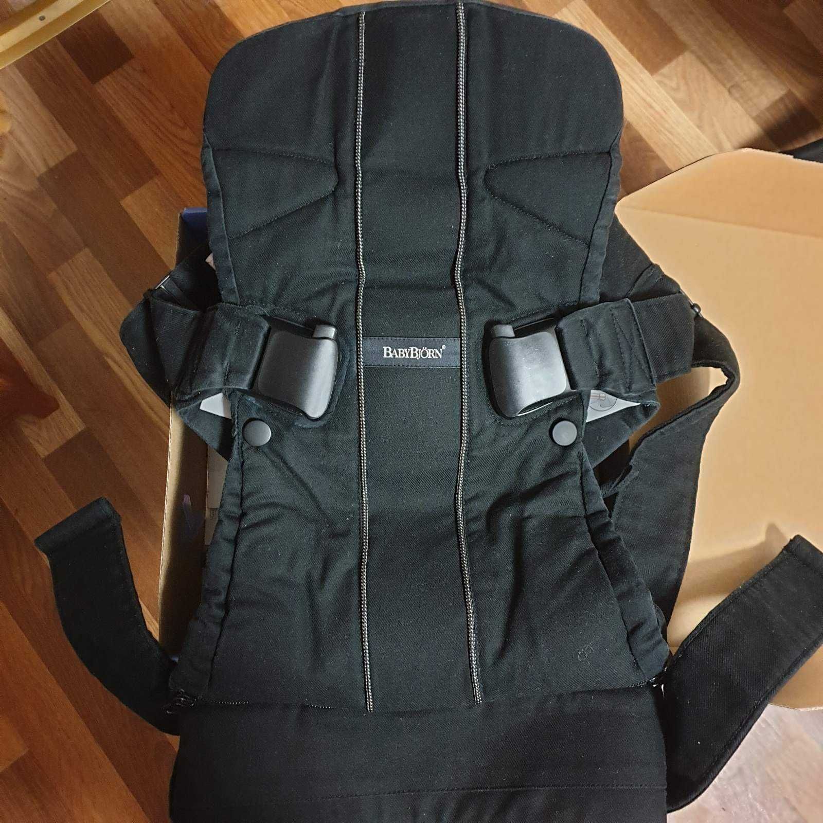 Кенгуру-рюкзак BabyBjorn One Black, чорний, котоновий