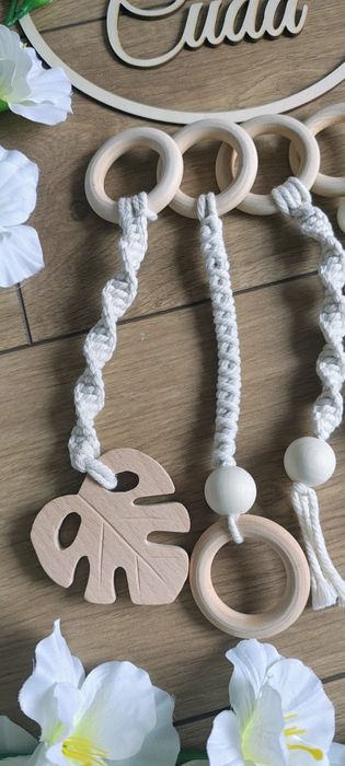 Zawieszki drewniane BabyGym do stojaka edukacyjnego białe boho