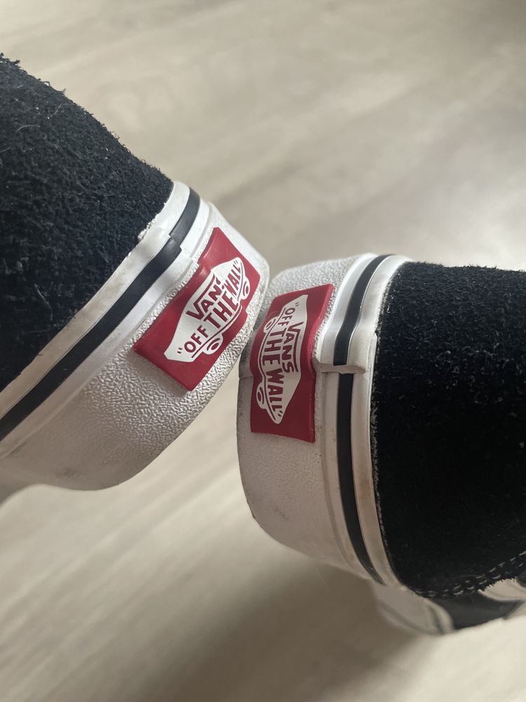 Оригінальні кеди Vans Old Skool розмір 38