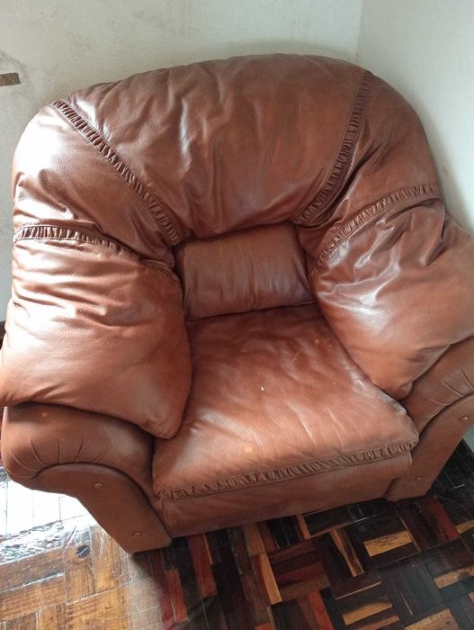 Cadeirão em couro