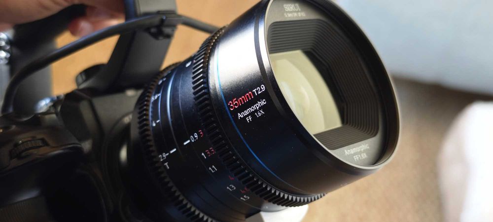 Sirui venus 35mm T2.9 anamorphic 1.6x