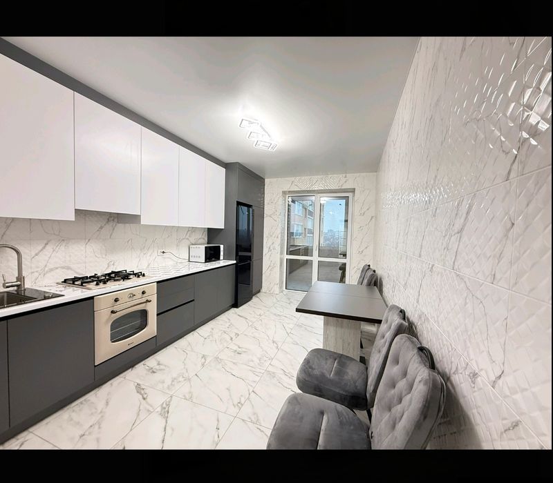 Здається однокімнатна новобудова ЖК Кришталеве Озеро