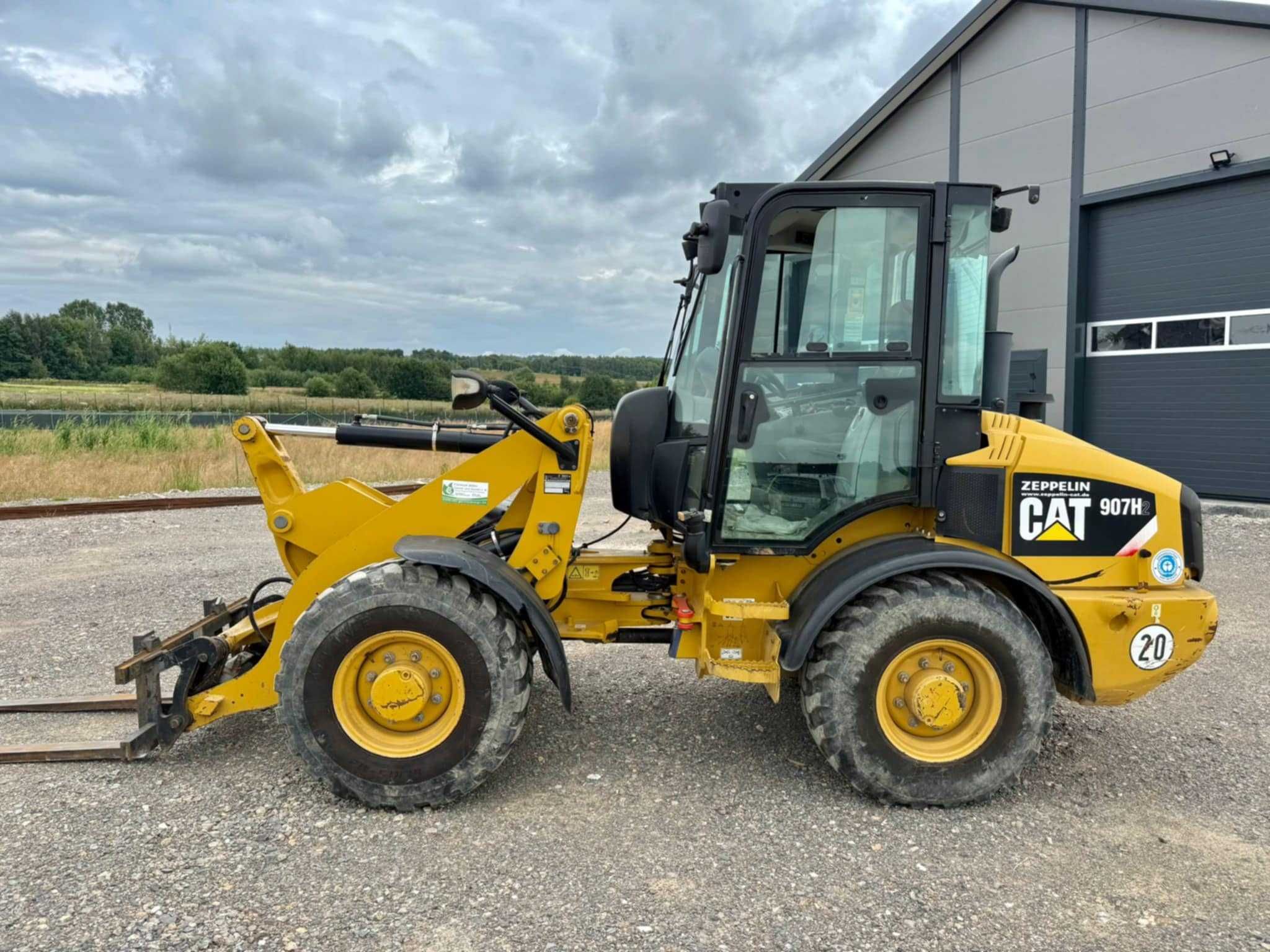 Ładowarka przegubowa Caterpillar CAT 907H *2015ROK, 1900MTG* 906, 908.