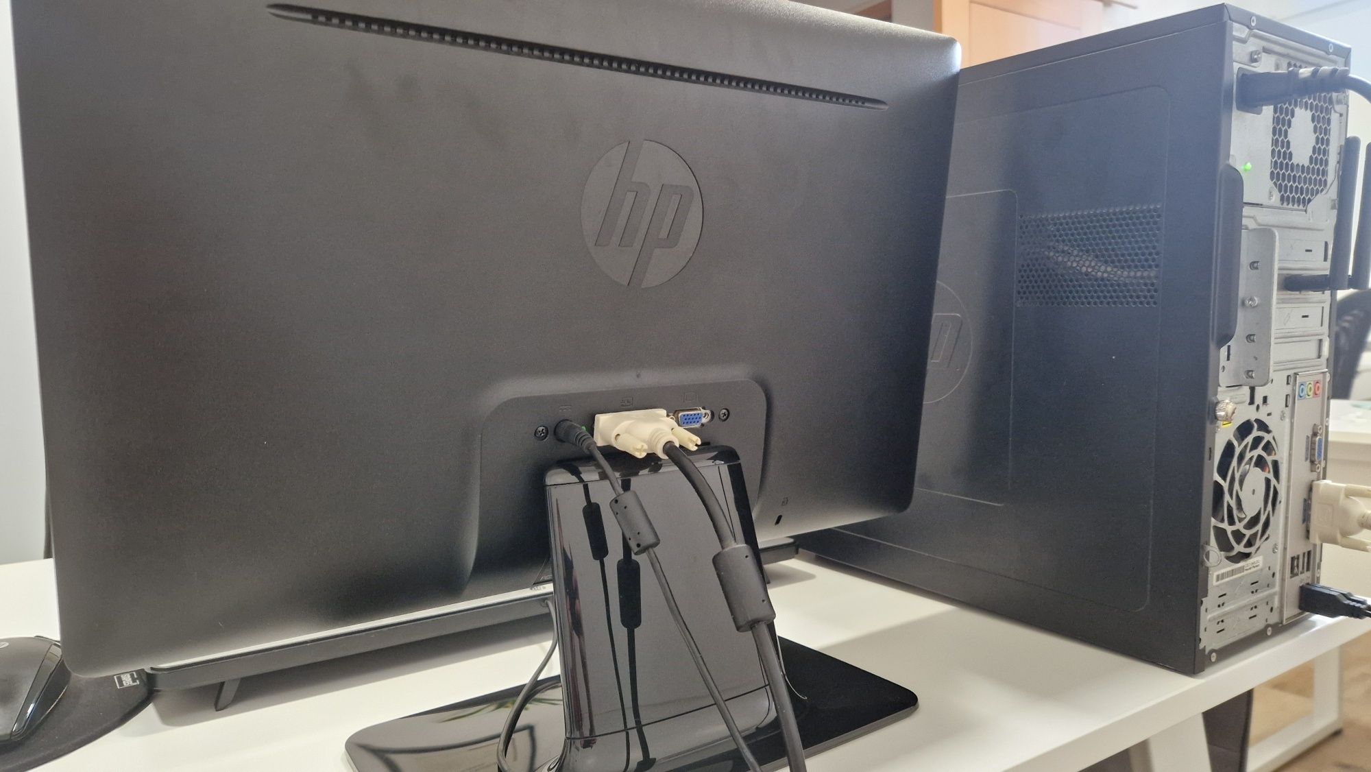 HP Pro 3300 (i3, 250GB SSD, 4GB RAM)