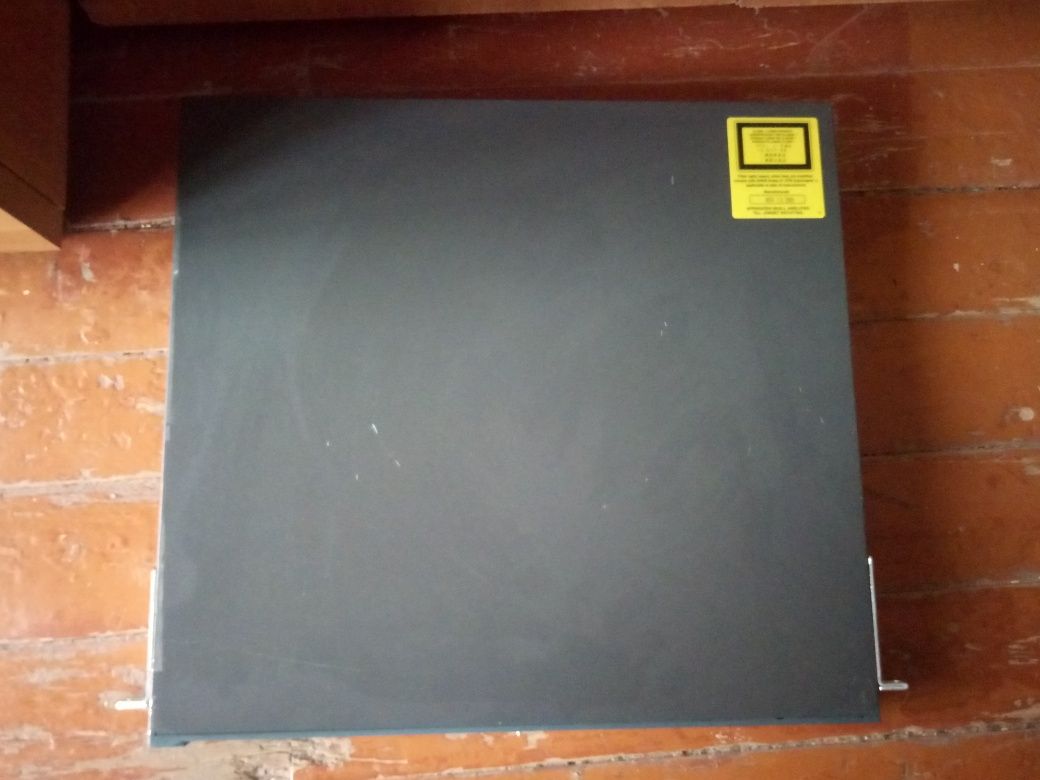 Продам свитч Cisco system-3550 на 48 портов
