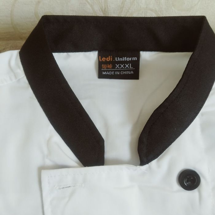 Продам форму для поваров.официантов.работников пекарни.кондитерских!