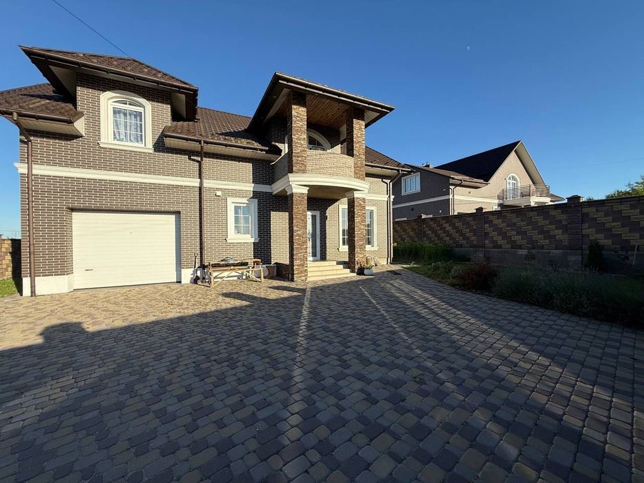 Продаж будинку в Городку!