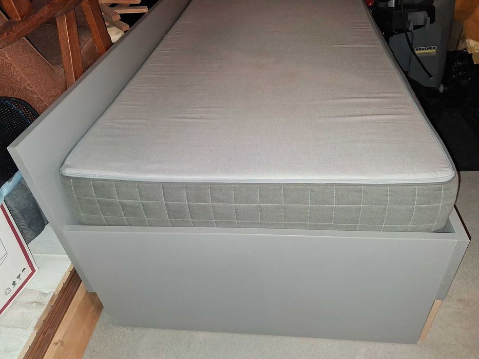 Łóżko VOX 4 YOU  podwójne, wysuwane, bardzo dobry stan (bez materaca)