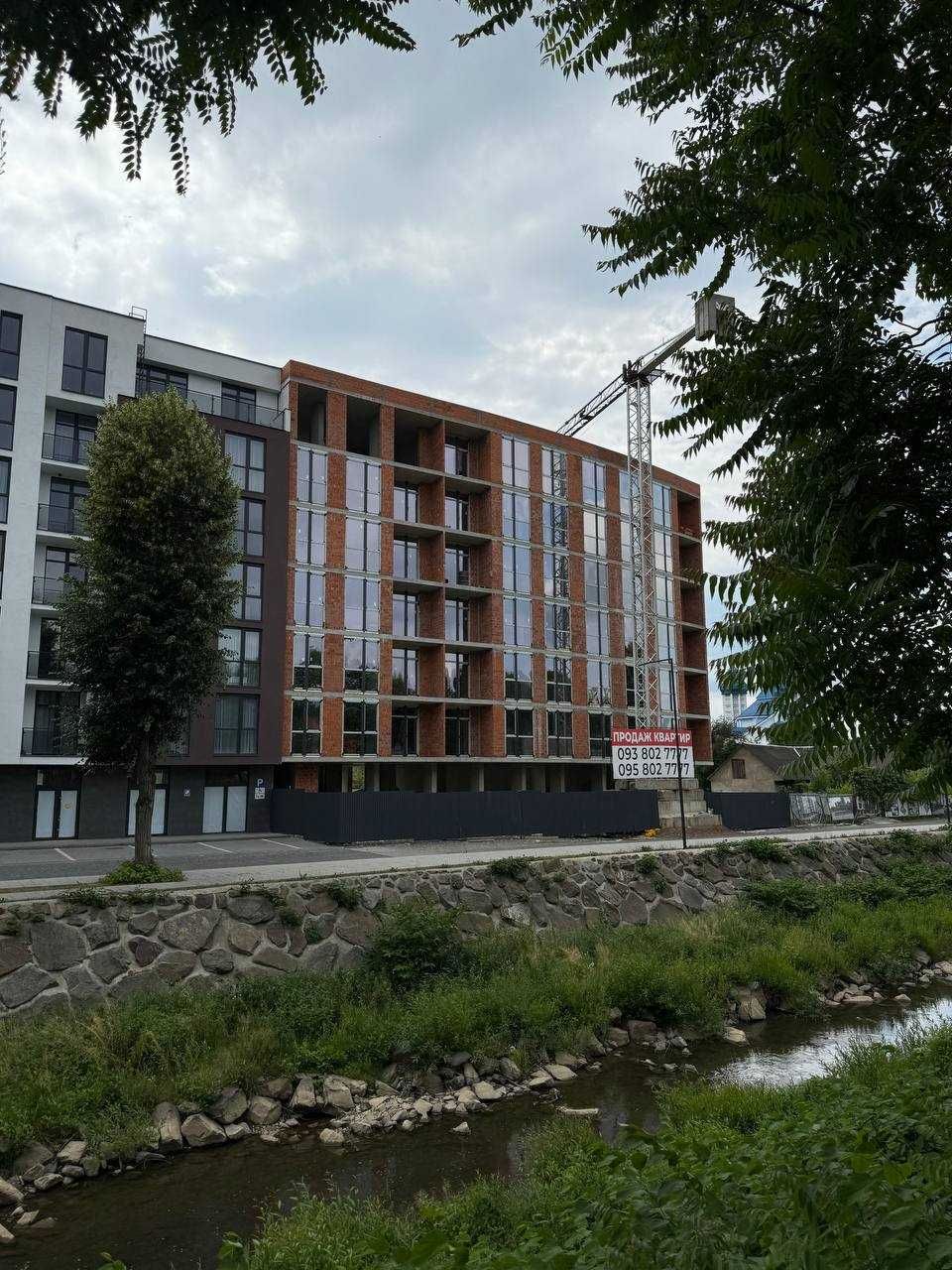 Продаж студії у центрі міста Свалява.