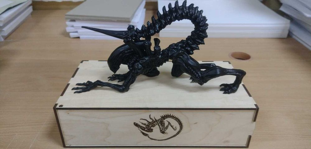 Чужий ксеноморф alien 47 см 3D друк з подарунковою коробкою