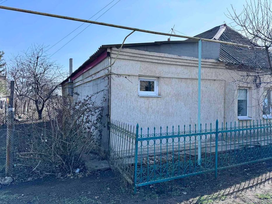 Продам дом. Большой участок.