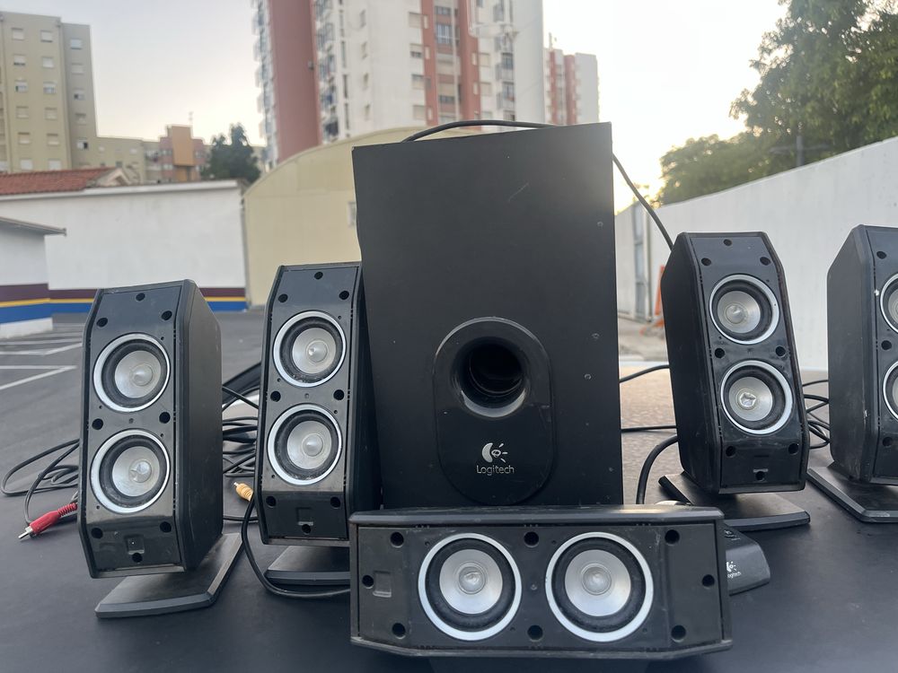 Sistema de som logitech