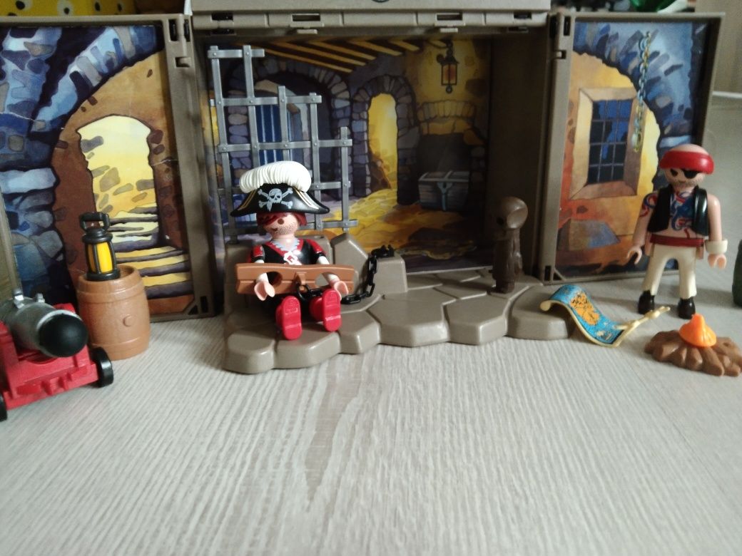 Skrzynka piratów Playmobil