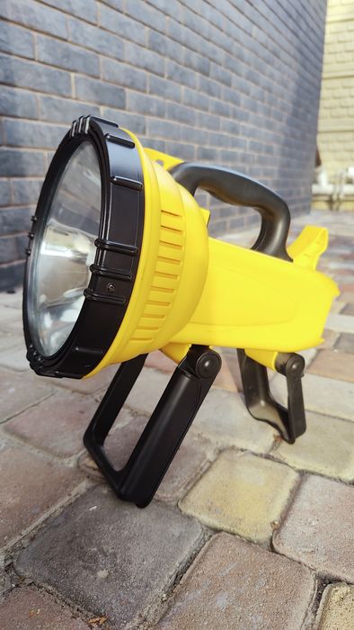 Фонарь автомобильно дорожный