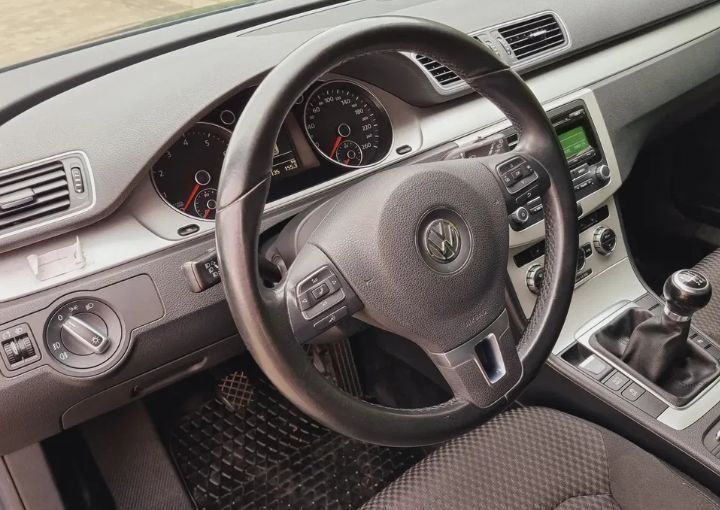 Volkswagen Passat b7 2012